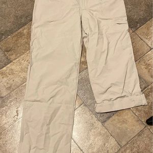 NWT women’s Columbia khaki pants